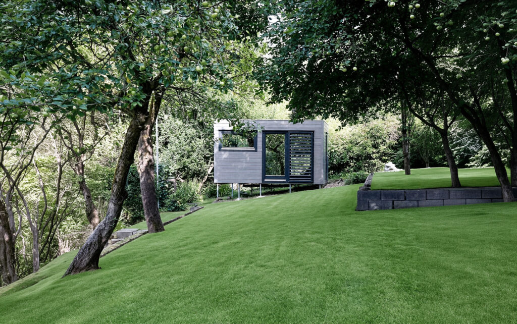 Modernes Tinyhouse in Wuppertal mit Terrasse und Garten im Grünen