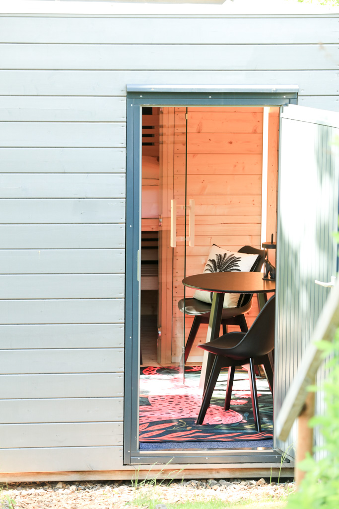 Glamping Microhouse in Wuppertal mit ruhiger Lage im Grünen mit Blick ins Microhouse