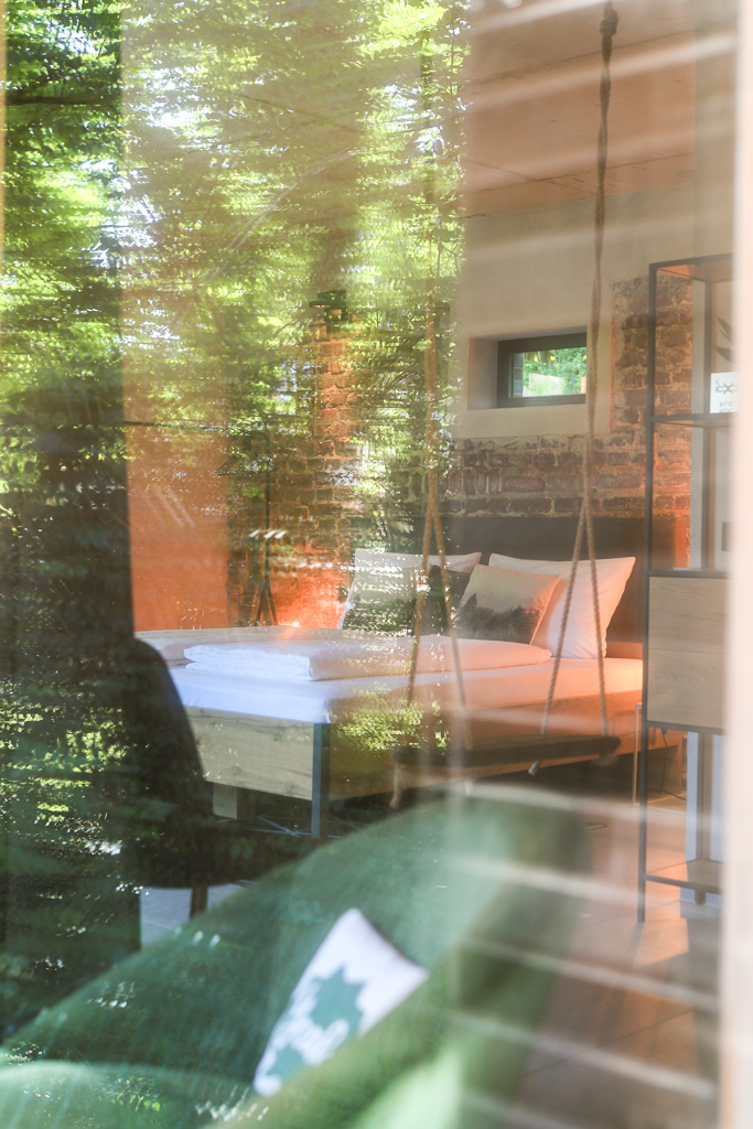 Innenansicht Tinyhouse in Wuppertal mit moderner und ansprechender Ausstattung
